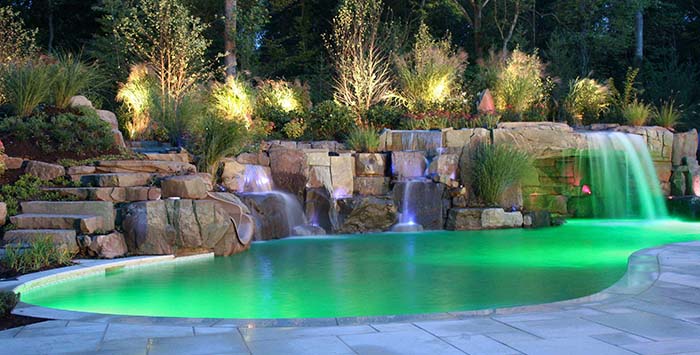 仿真假山.jpg 仿真假山