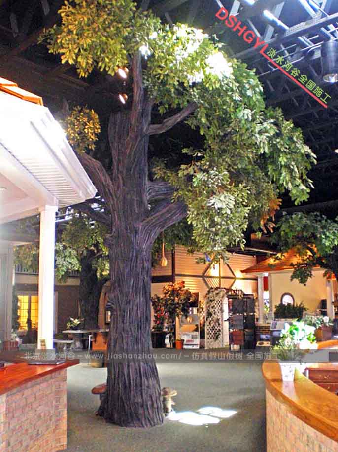 大型仿真樹.jpg 大型仿真樹