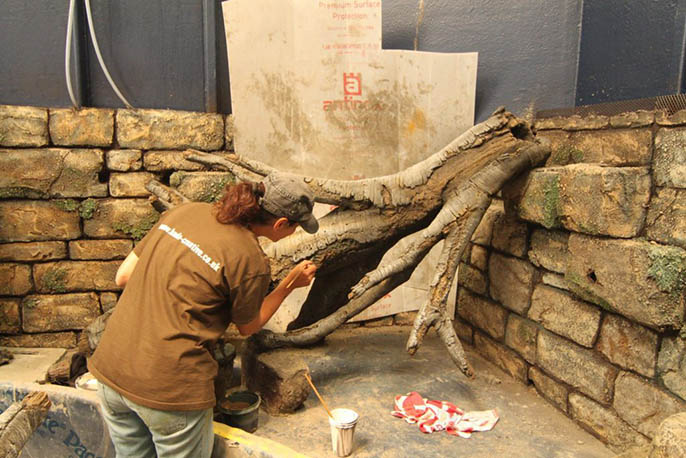 迪士尼仿木.jpg 迪士尼仿木