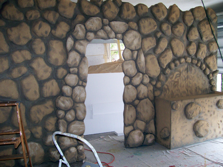 人造泡沫洞穴.jpg 人造泡沫洞穴