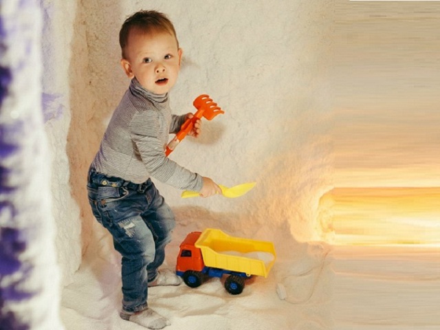 兒童戲鹽.jpg 兒童戲鹽