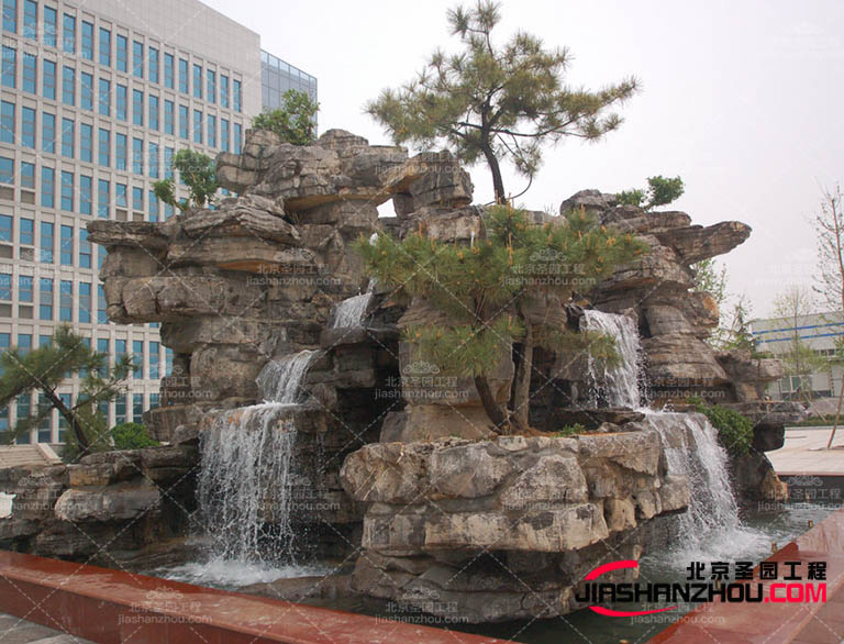 塑石假山.jpg 塑石假山.jpg