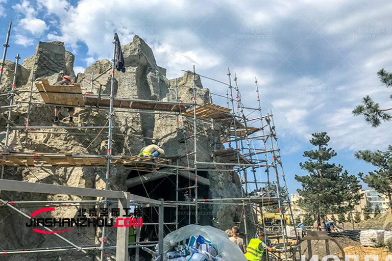 塑石假山.jpg 塑石假山.jpg