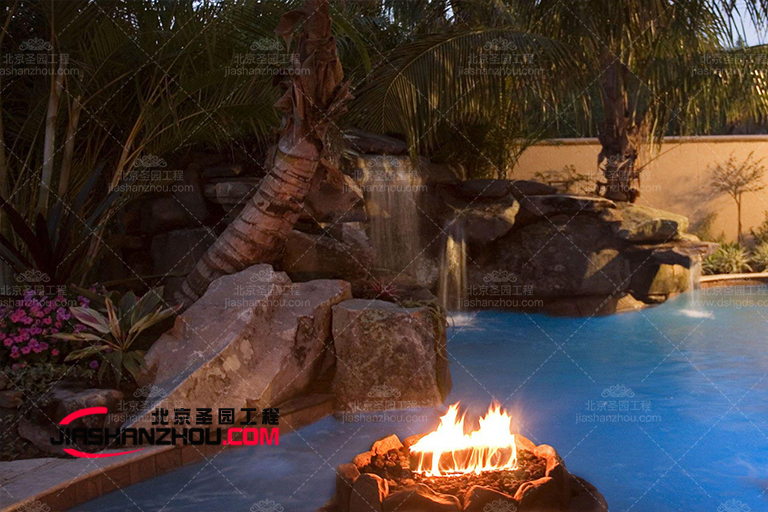 塑石假山.jpg 塑石假山.jpg