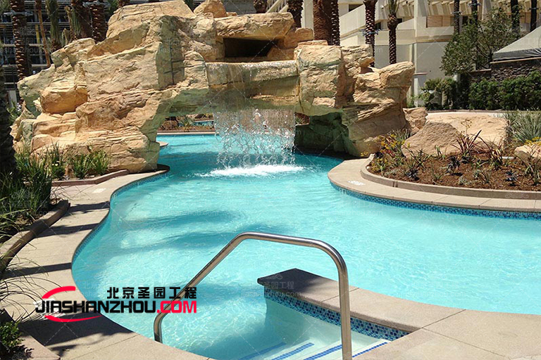 仿真假山.jpg 仿真假山.jpg