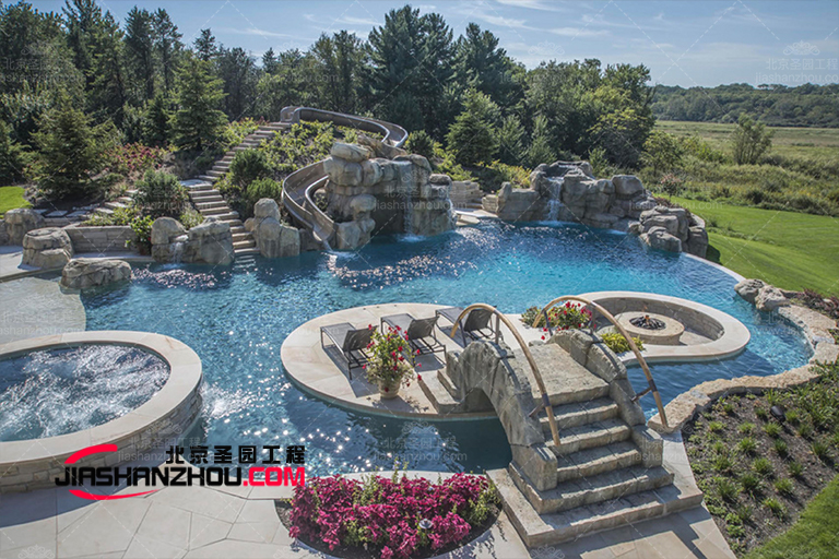 仿真假山.jpg 仿真假山.jpg